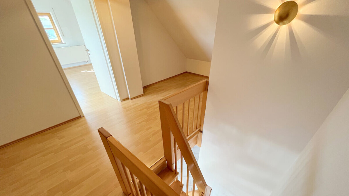 Treppenaufgang zum ausgebauten Spitzboden