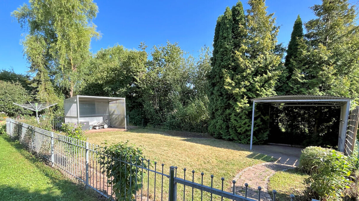 Eigener Gartenanteil mit Pergola